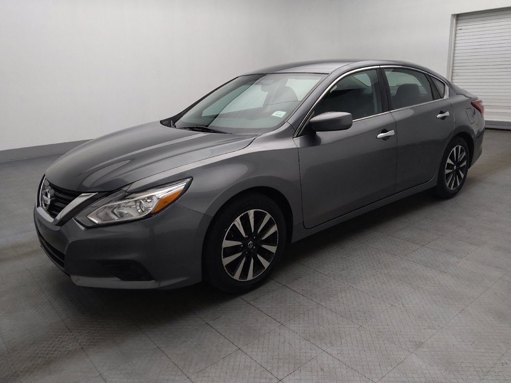 Used 2018 Nissan Altima 2.5 SV image 2