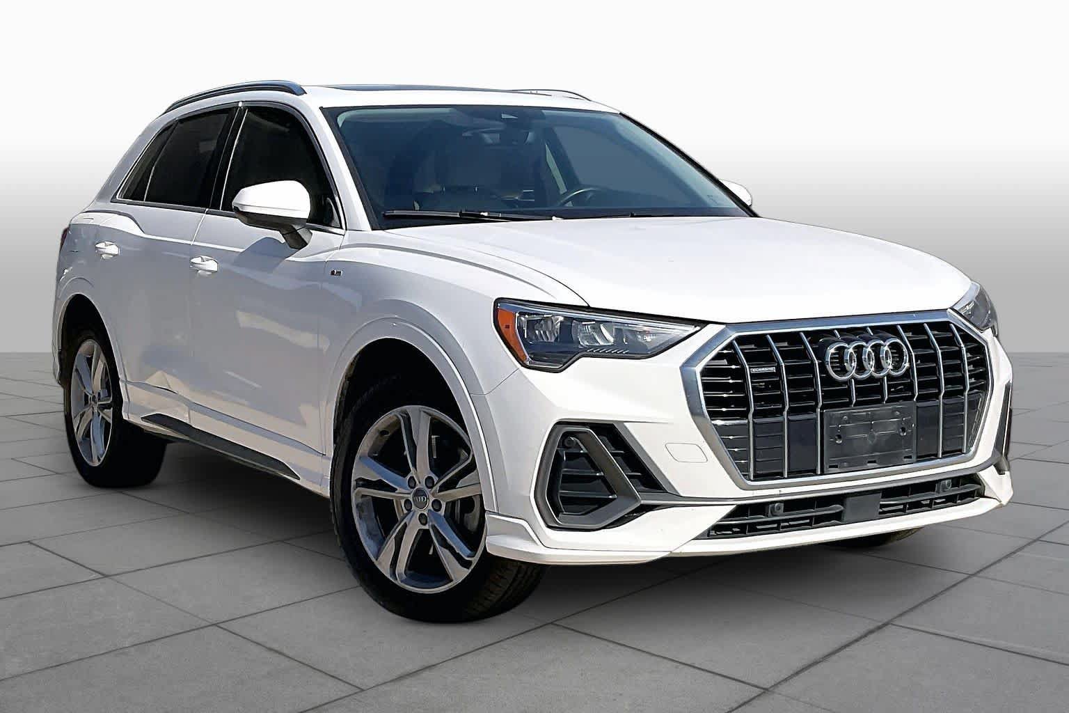 Used 2020 Audi Q3 2.0T Premium w/ Convenience Package AWD/4WD image 3