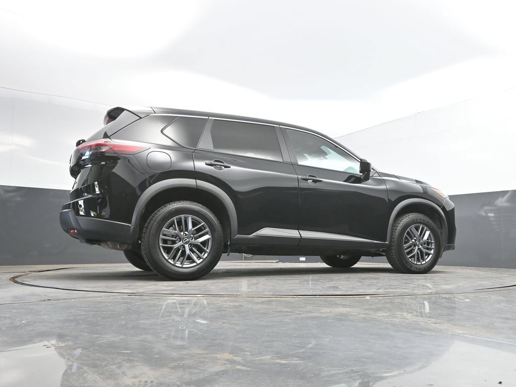 Used 2024 Nissan Rogue S AWD/4WD image 37