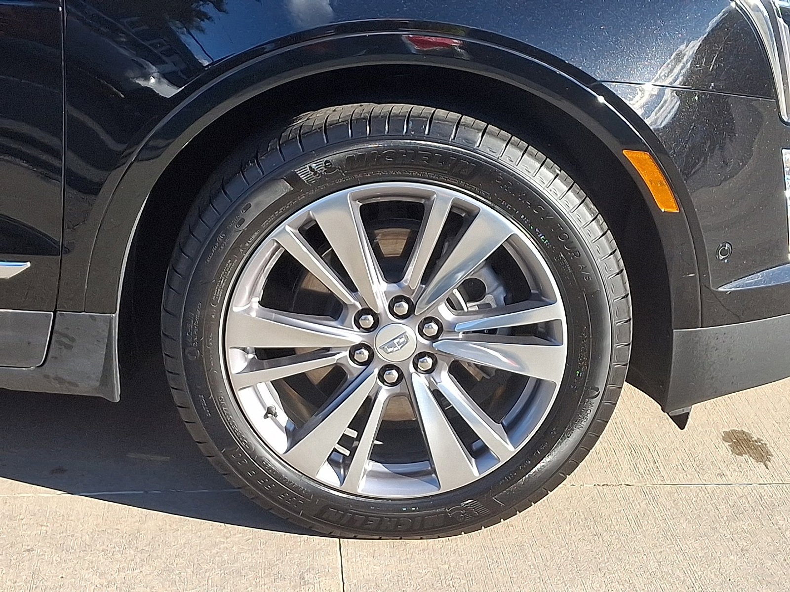 Used 2025 Cadillac XT5 Premium Luxury w/ Technology Package image 8