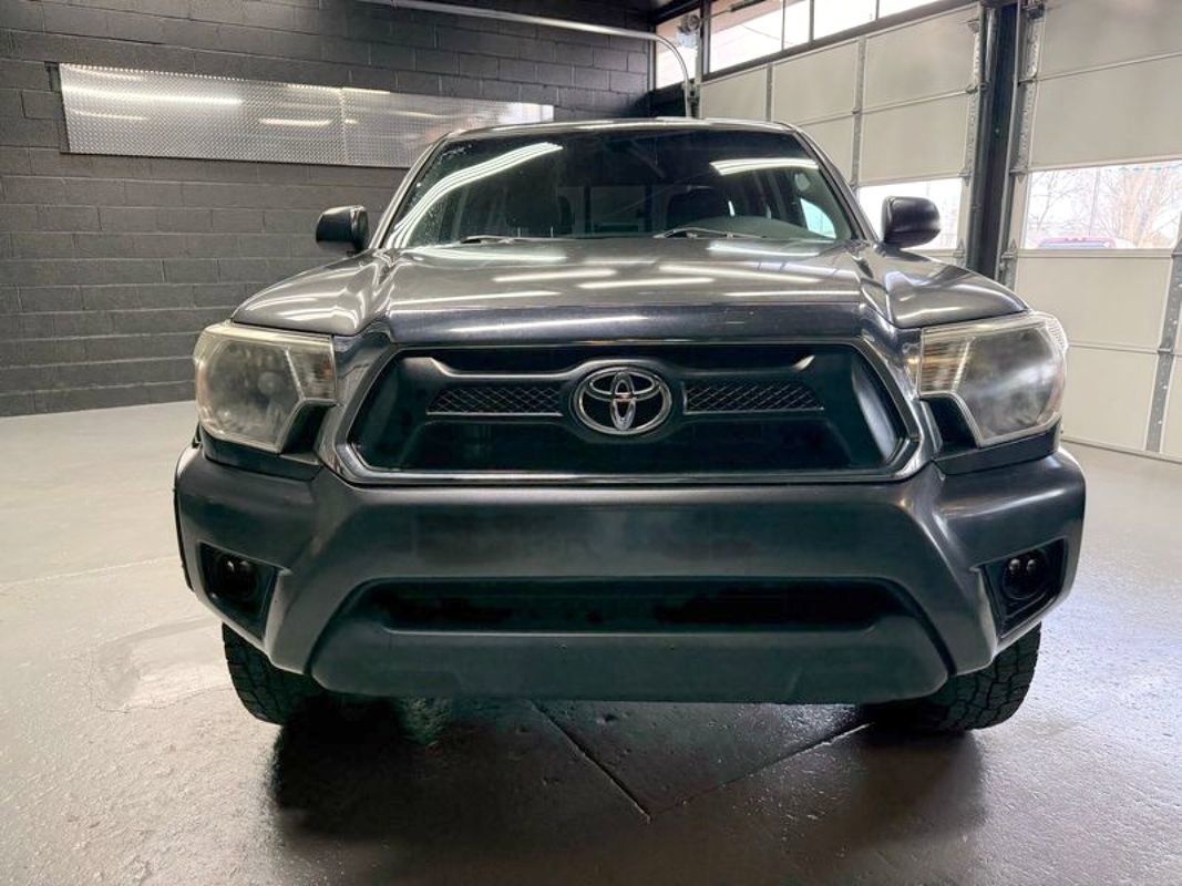 Used 2015 Toyota Tacoma SR5 V6 image 2