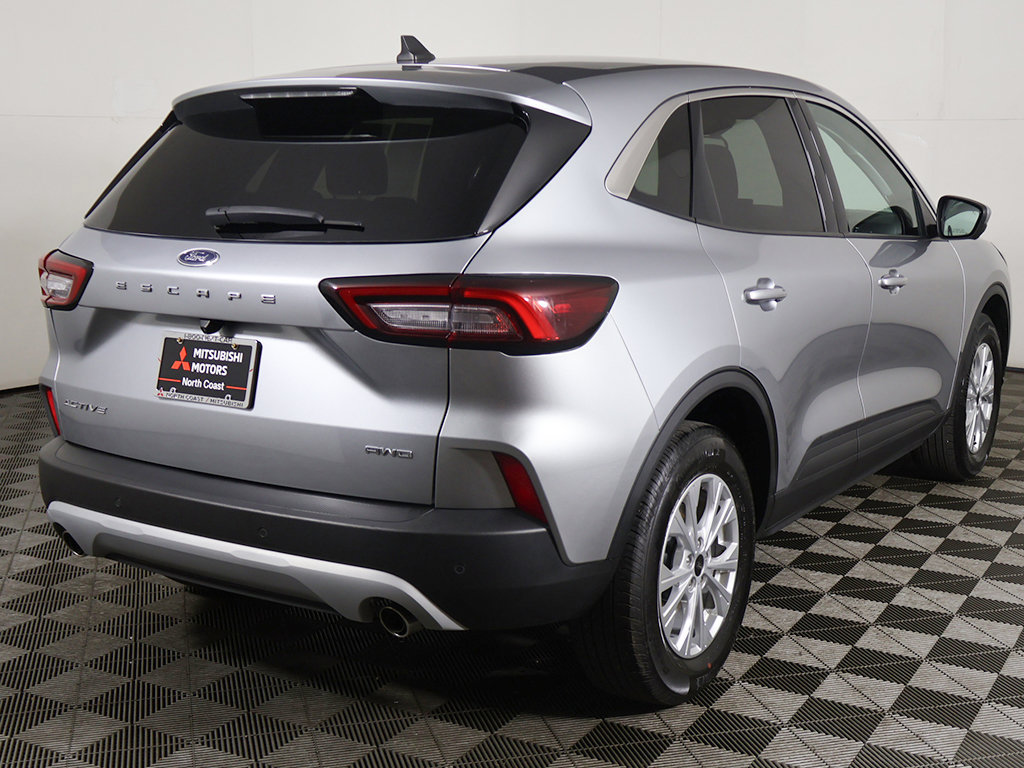 Used 2023 Ford Escape Active w/ Tech Pack #2 AWD/4WD image 11