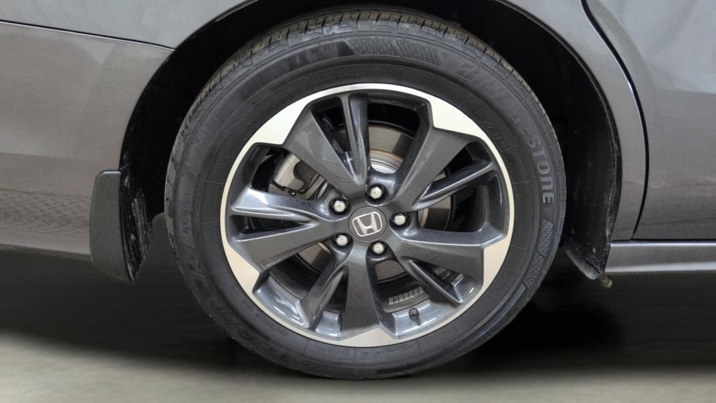 Used 2024 Honda Odyssey Elite image 32