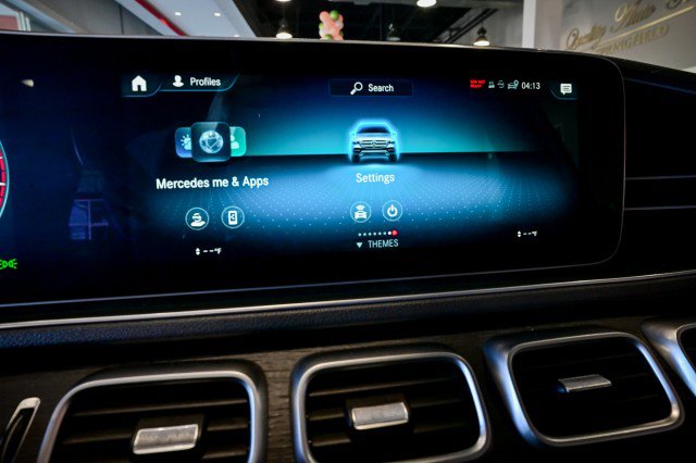 Used 2022 Mercedes-Benz GLE 350 4MATIC w/ Premium Package image 38