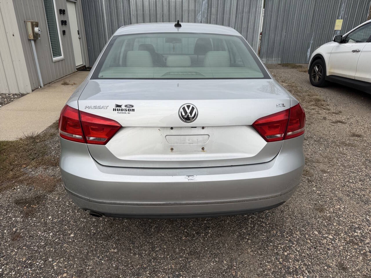 Used 2013 Volkswagen Passat 2.5 SEL Premium FWD image 4