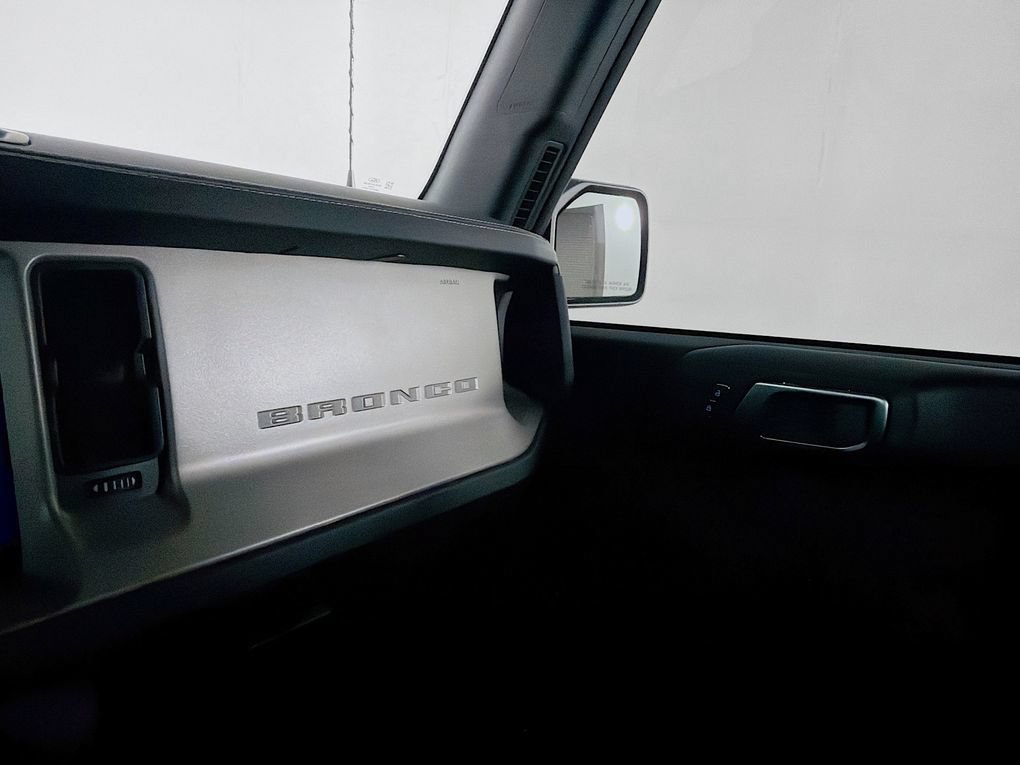 Used 2025 Ford Bronco Outer Banks AWD/4WD image 37