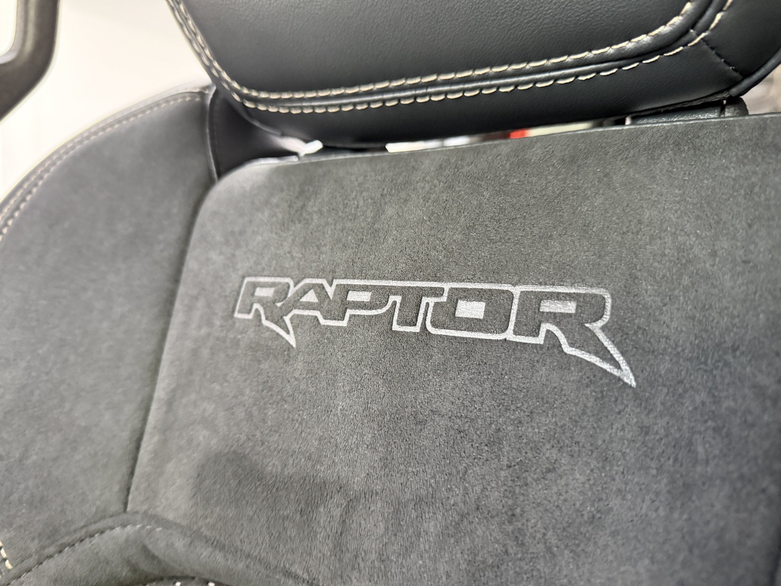 Used 2024 Ford Bronco Raptor w/ Interior Carbon Fibre Pack AWD/4WD image 16