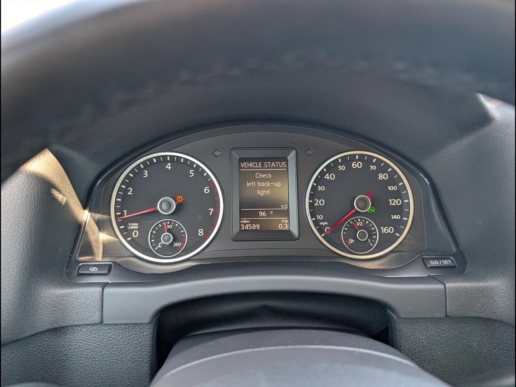 Used 2012 Volkswagen Tiguan LE FWD image 15