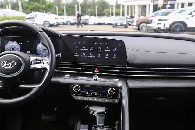 Certified 2023 Hyundai Elantra SEL w/ Convenience Package FWD image 14