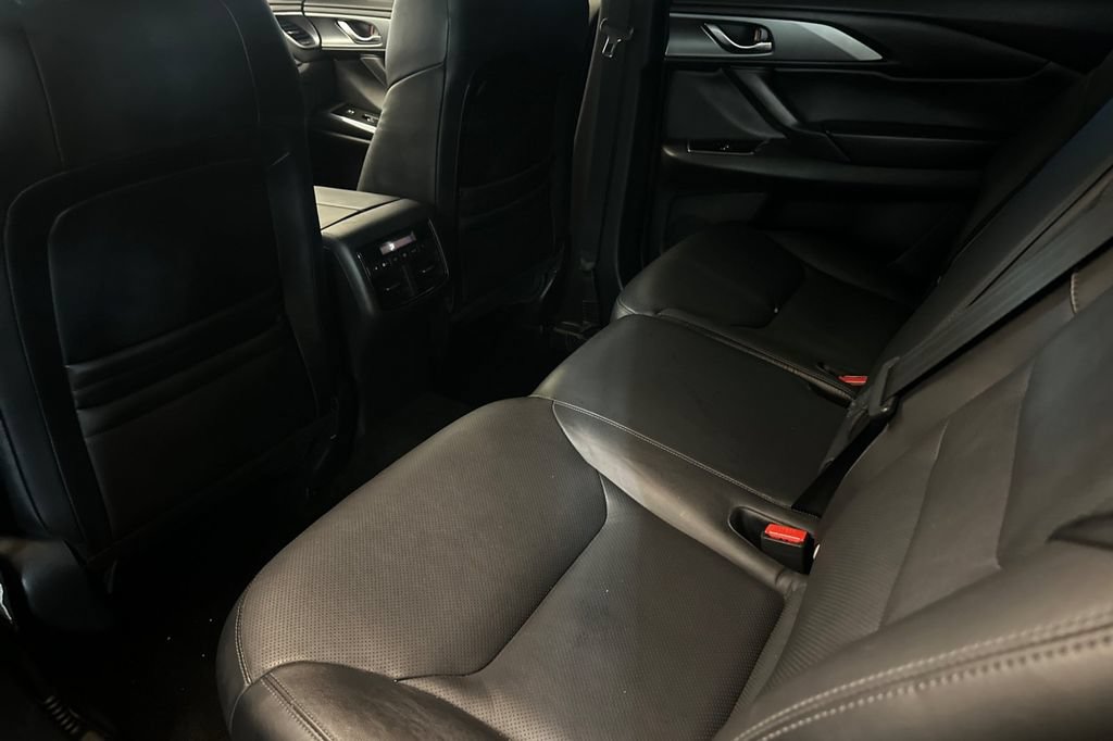 Used 2017 MAZDA CX-9 Touring FWD image 12
