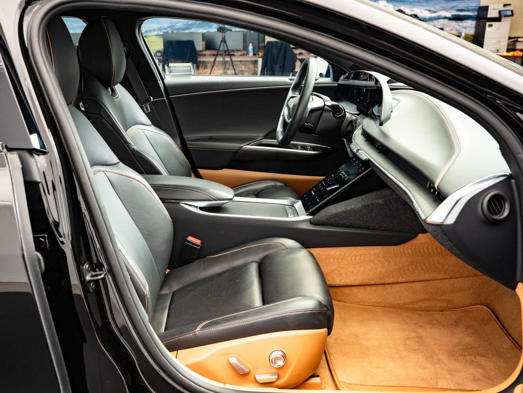 Used 2024 Lucid Air Touring AWD/4WD image 22