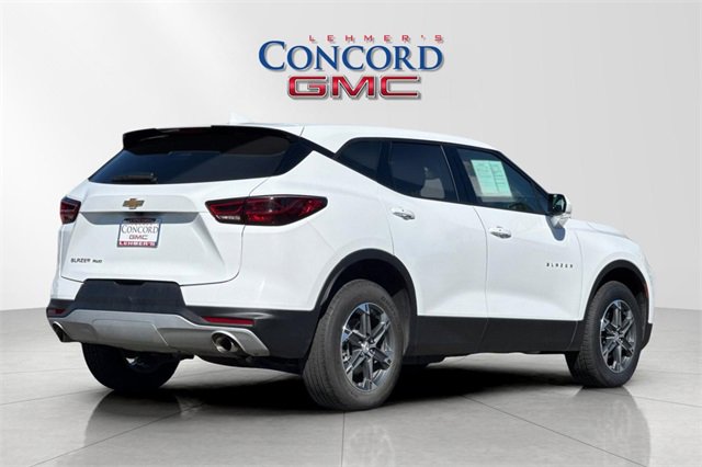 Used 2025 Chevrolet Blazer LT image 4
