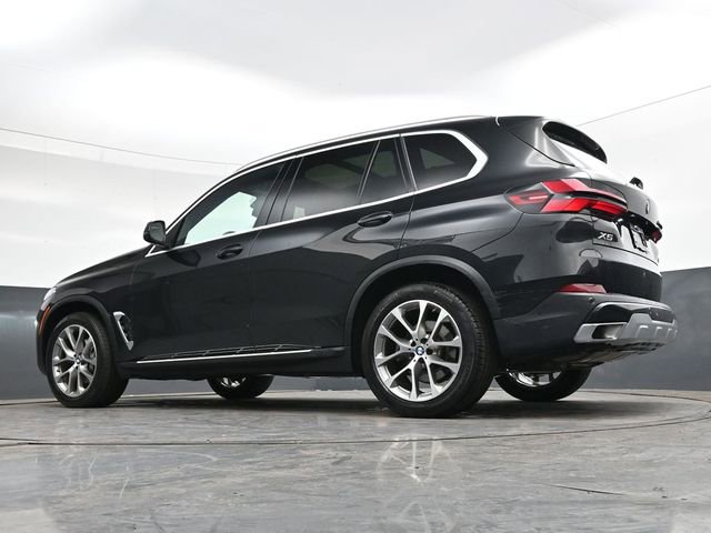 Used 2024 BMW X5 xDrive40i w/ Premium Package image 34