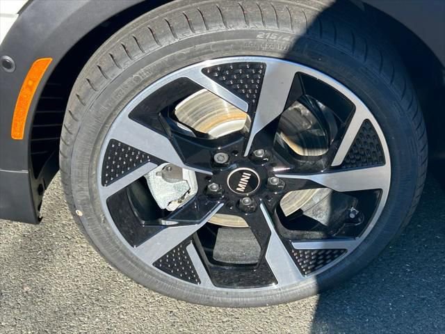 New 2026 MINI Cooper S FWD image 9