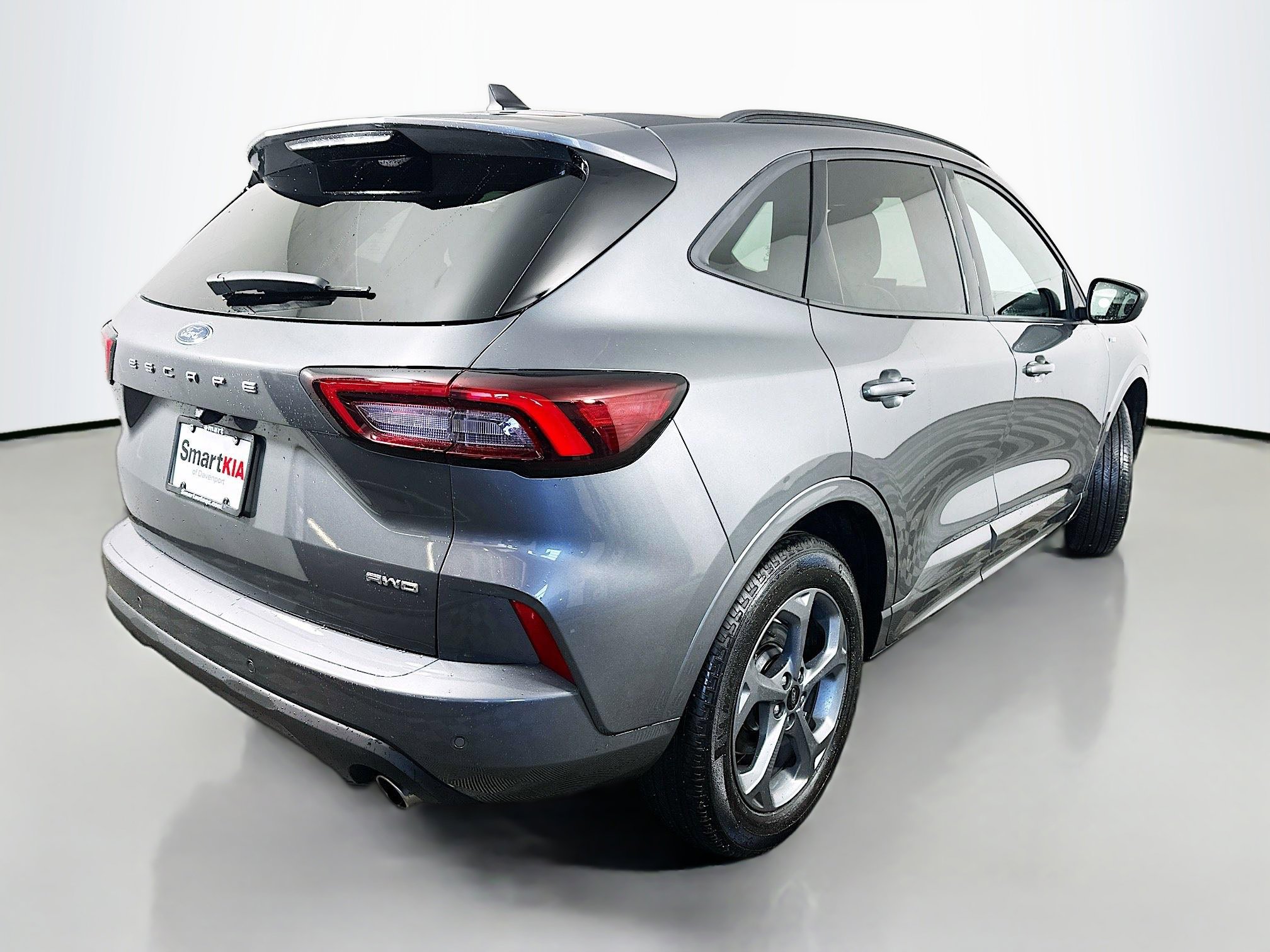 Used 2023 Ford Escape ST-Line w/ Tech Pack #1 AWD/4WD image 7