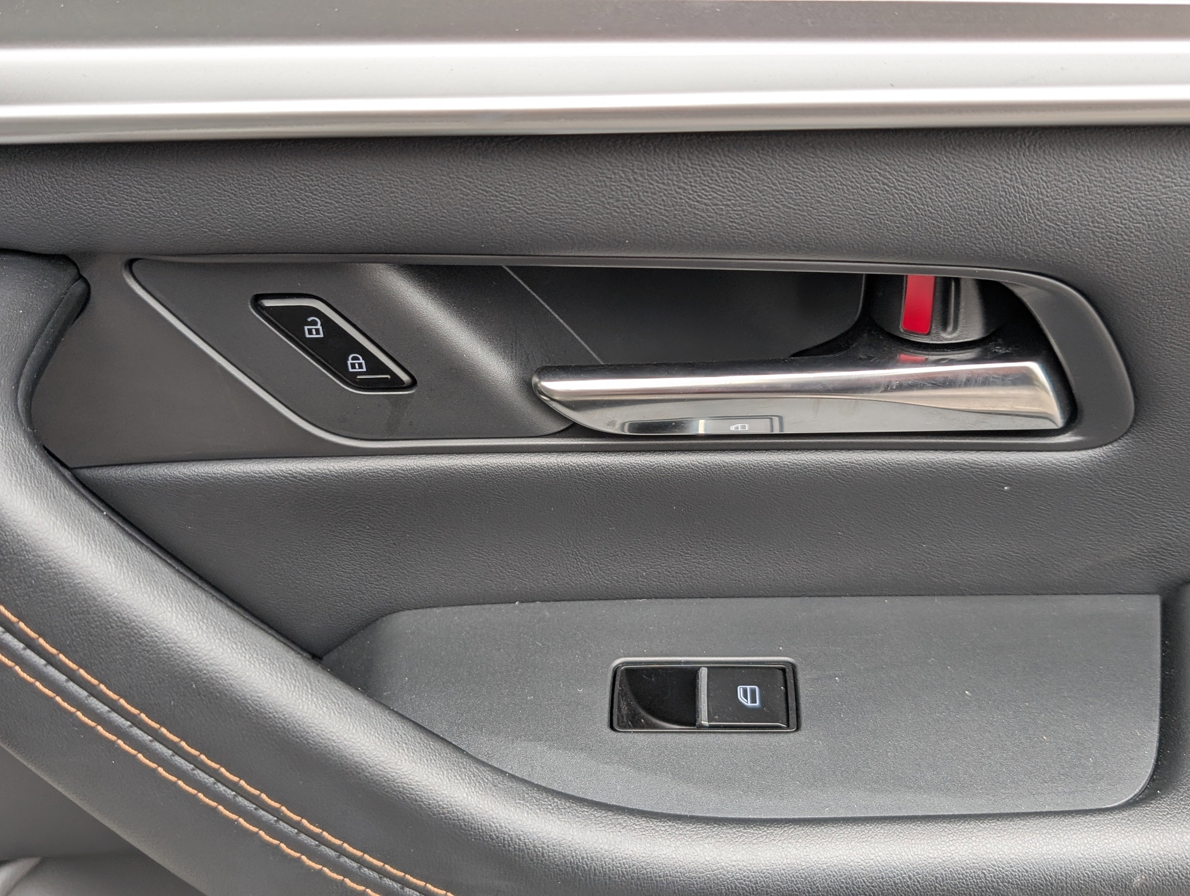 Used 2025 MAZDA CX-90 3.3 Turbo w/ Premium Plus Pkg image 25