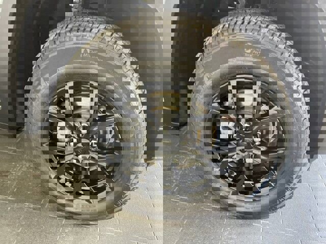 Used 2024 Jeep Grand Cherokee Altitude image 38