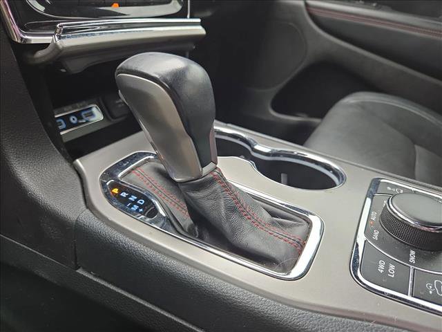 Used 2020 Jeep Grand Cherokee Trailhawk w/ Trailhawk Luxury Group image 12