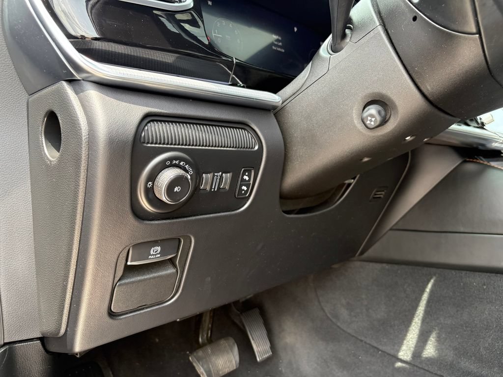Used 2022 Jeep Grand Wagoneer Series III w/ Flexible Seating Group AWD/4WD image 29