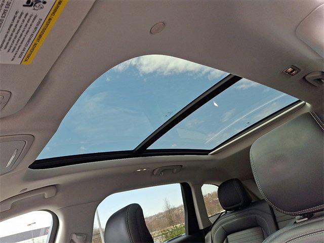 Certified 2025 Lincoln Nautilus Reserve image 14