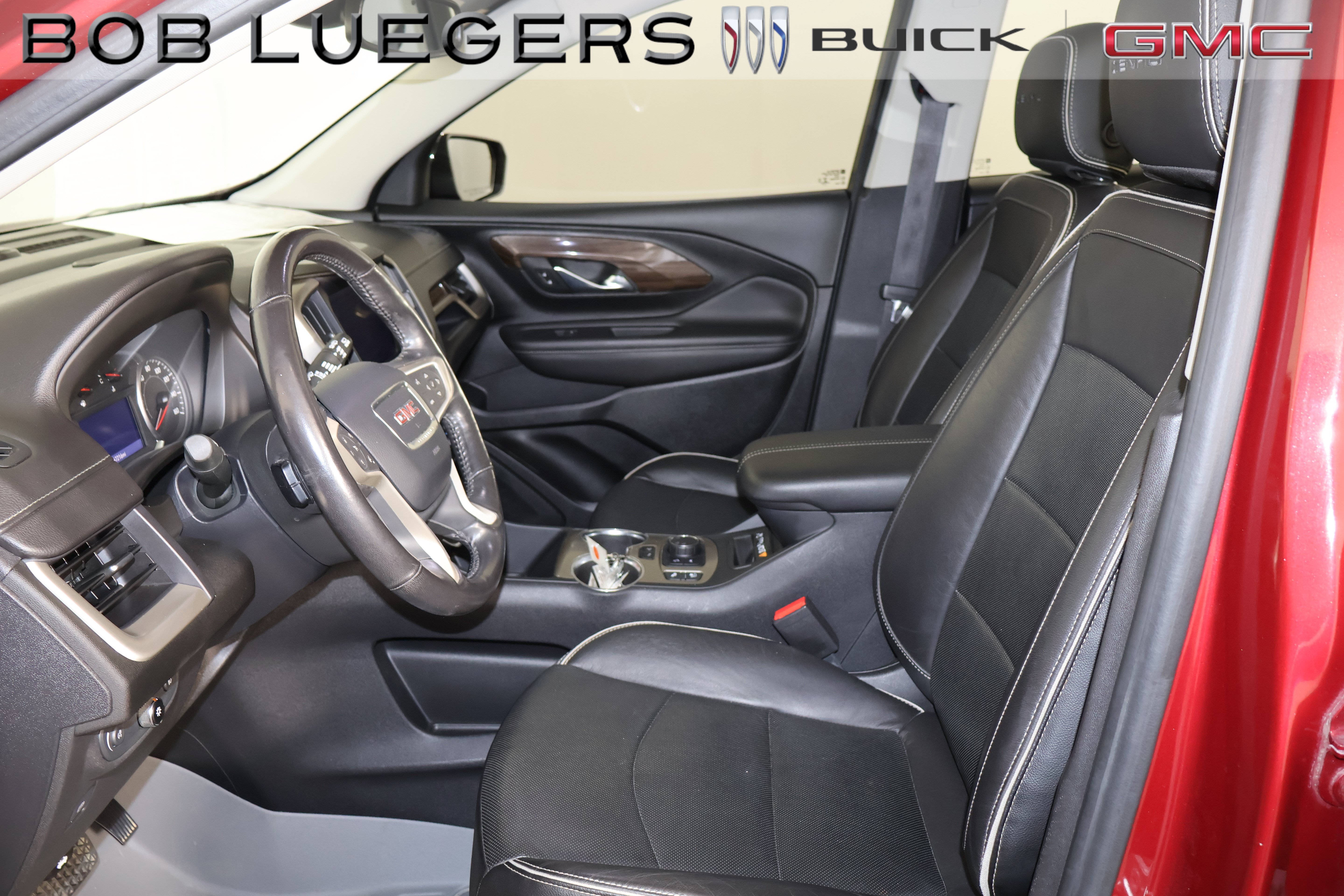 Certified 2020 GMC Terrain Denali w/ Denali Premium Package AWD/4WD image 8