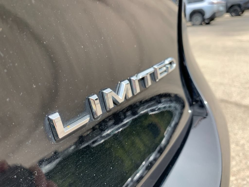 Used 2023 Toyota Crown AWD/4WD image 38