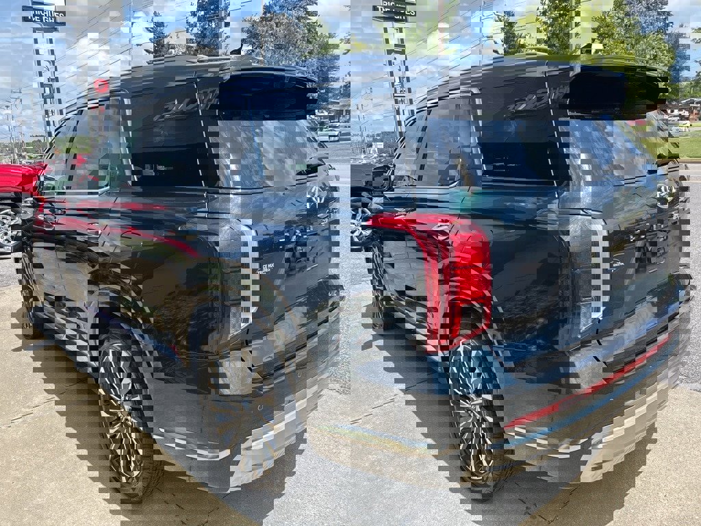 Used 2024 Hyundai Palisade Calligraphy image 6