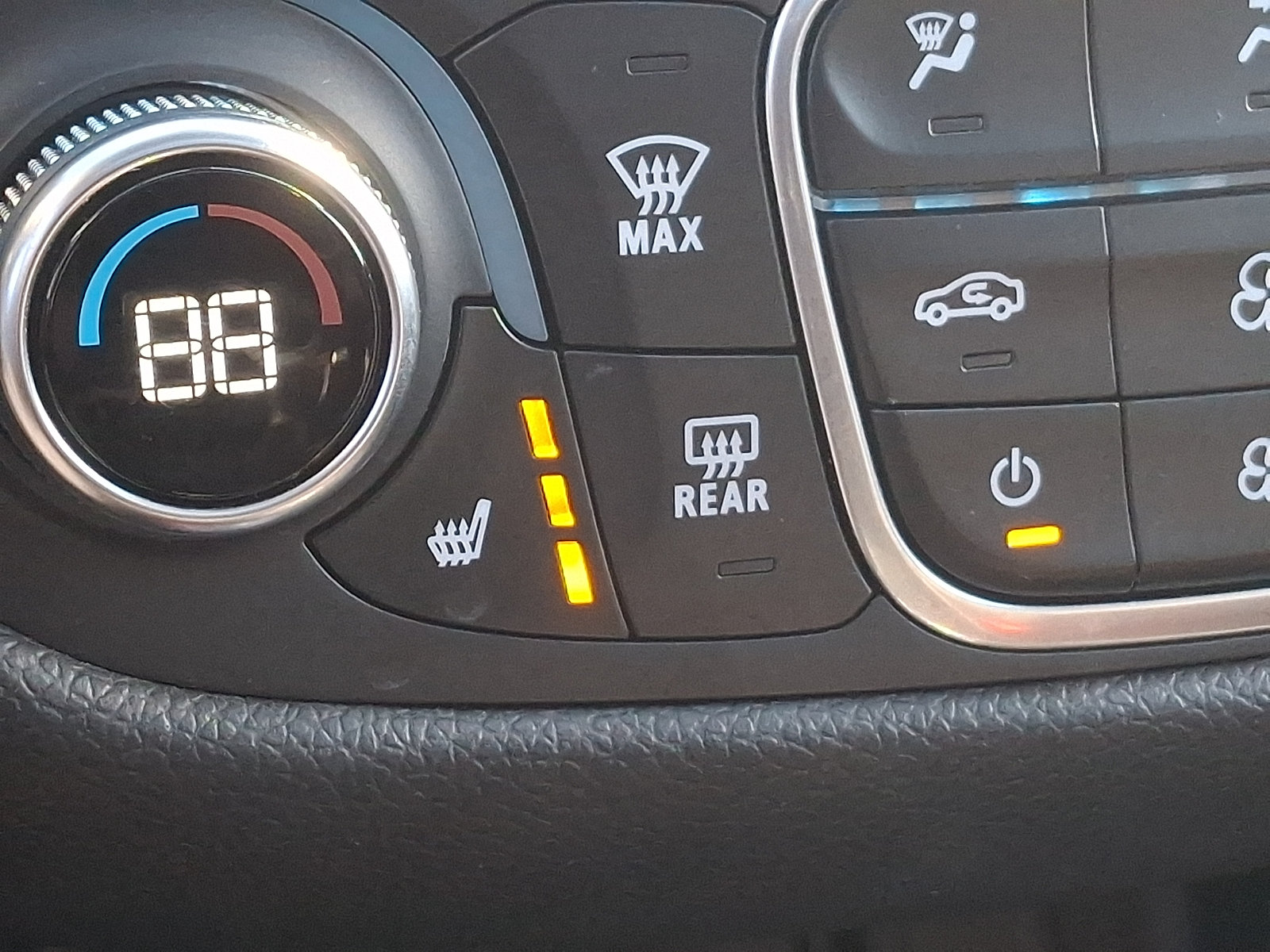 Used 2019 Chevrolet Equinox LT AWD/4WD image 27