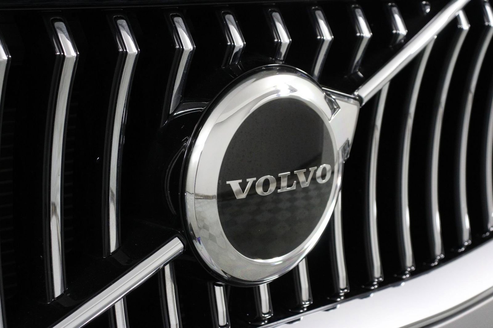 Certified 2023 Volvo XC90 B5 Core w/ Protection Package Premier AWD/4WD image 27