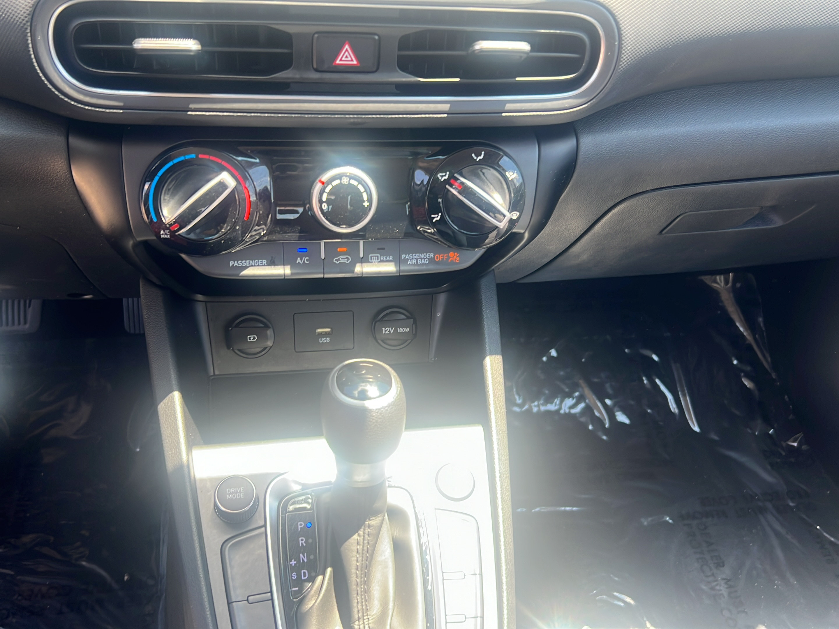 Certified 2022 Hyundai Kona SE FWD image 15