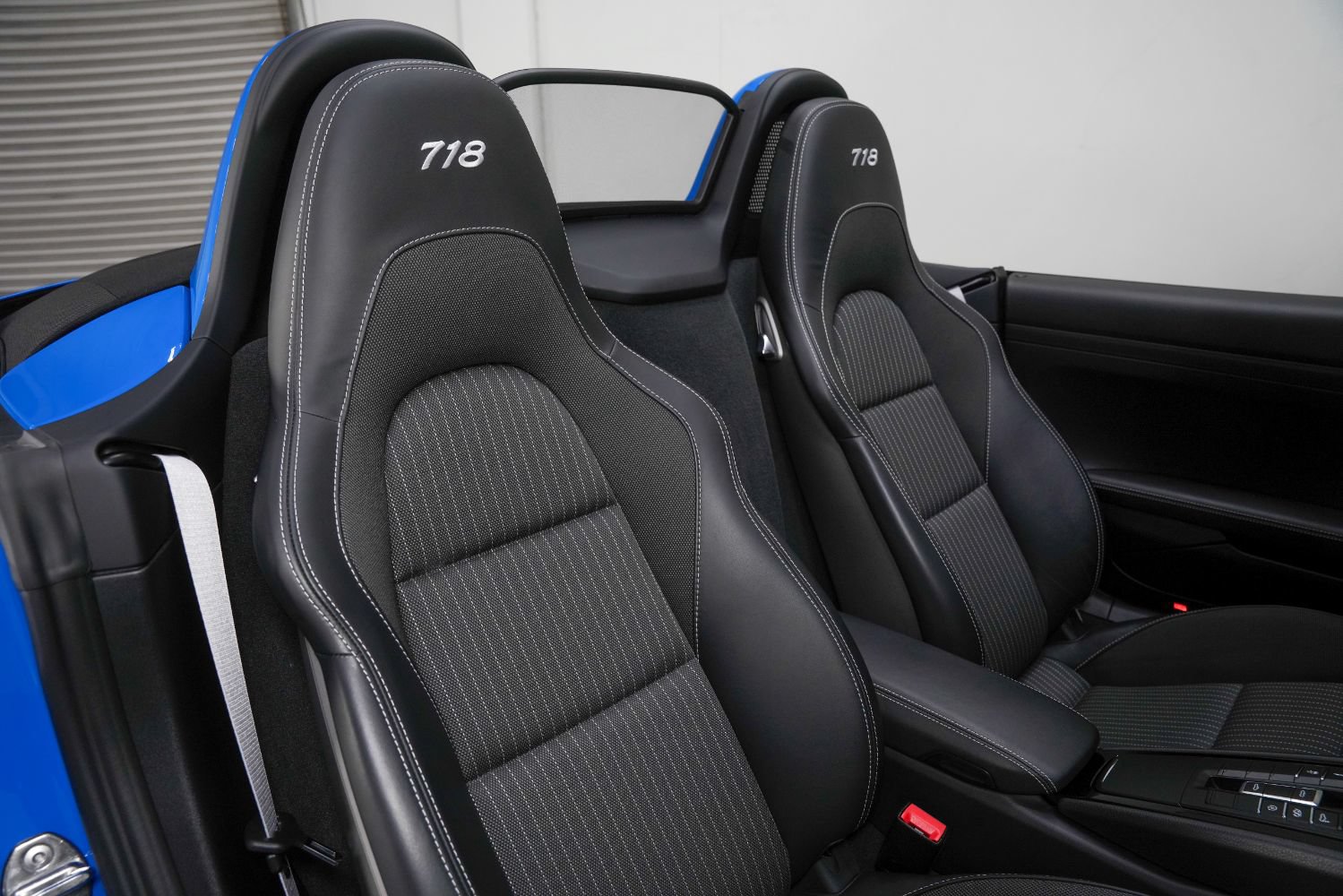 Used 2022 Porsche 718 Boxster RWD image 29