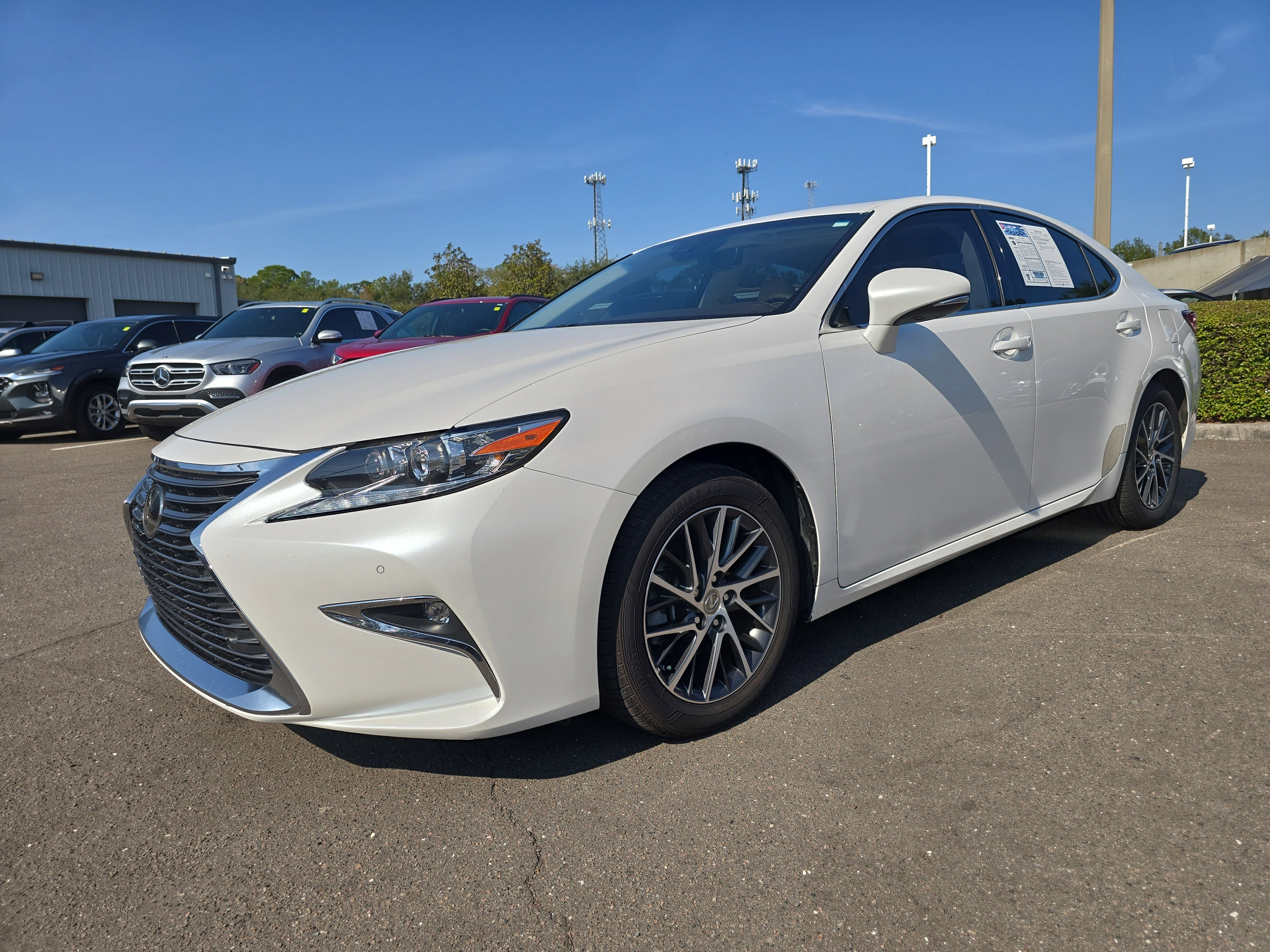 Used 2017 Lexus ES 350 image 4
