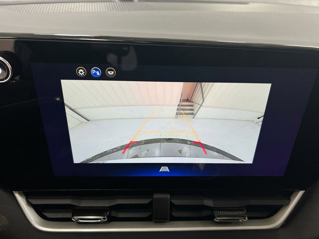 New 2026 Chevrolet Equinox LT image 16