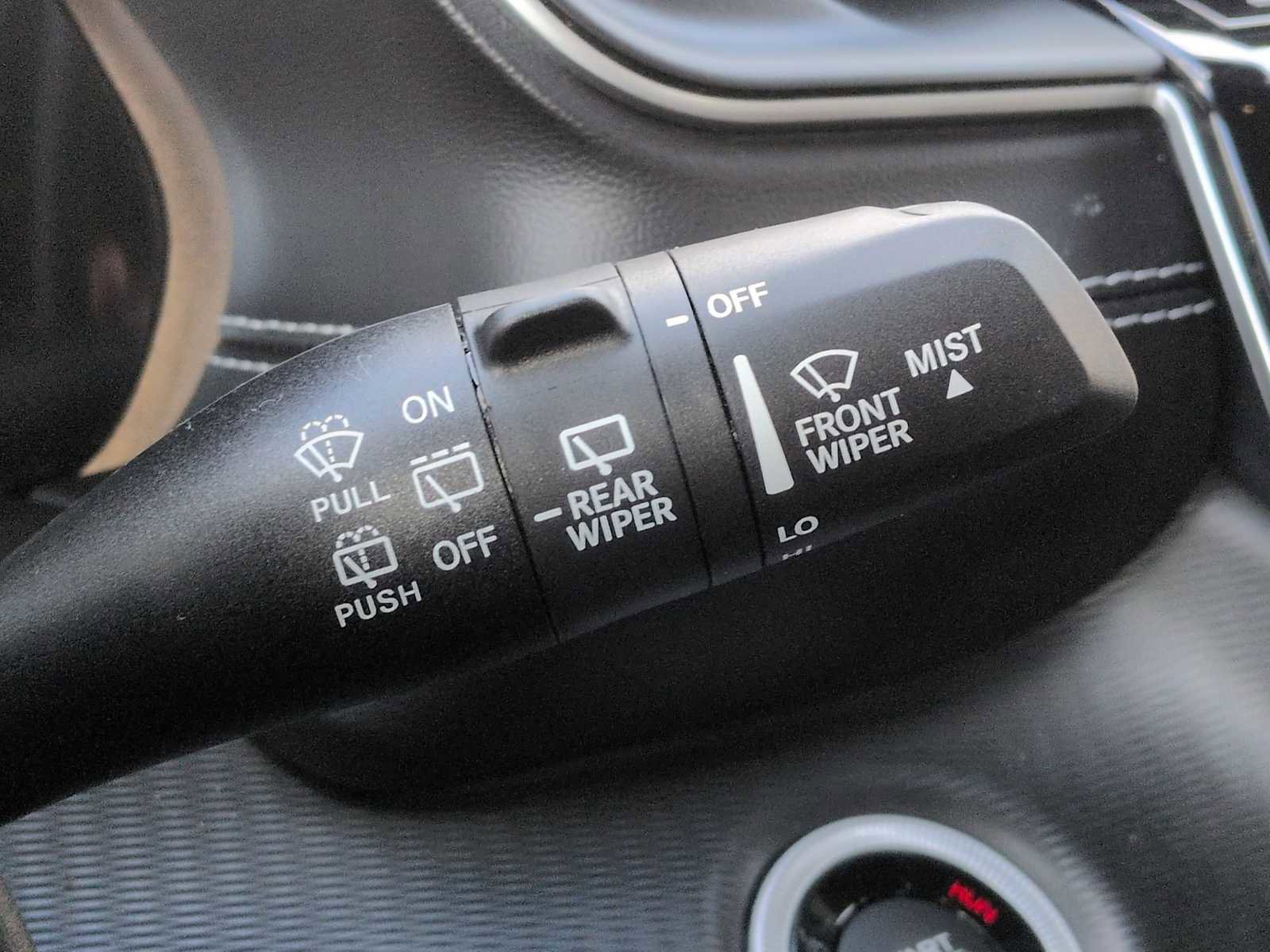 Used 2023 Jeep Grand Cherokee L Laredo image 25