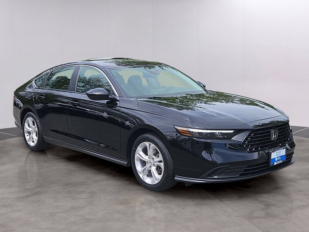 Used 2025 Honda Accord LX image 3