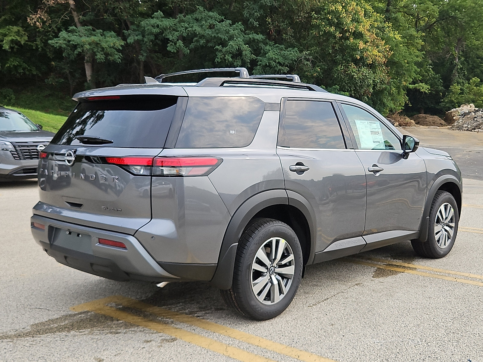 New 2026 Nissan Pathfinder SL AWD/4WD image 6