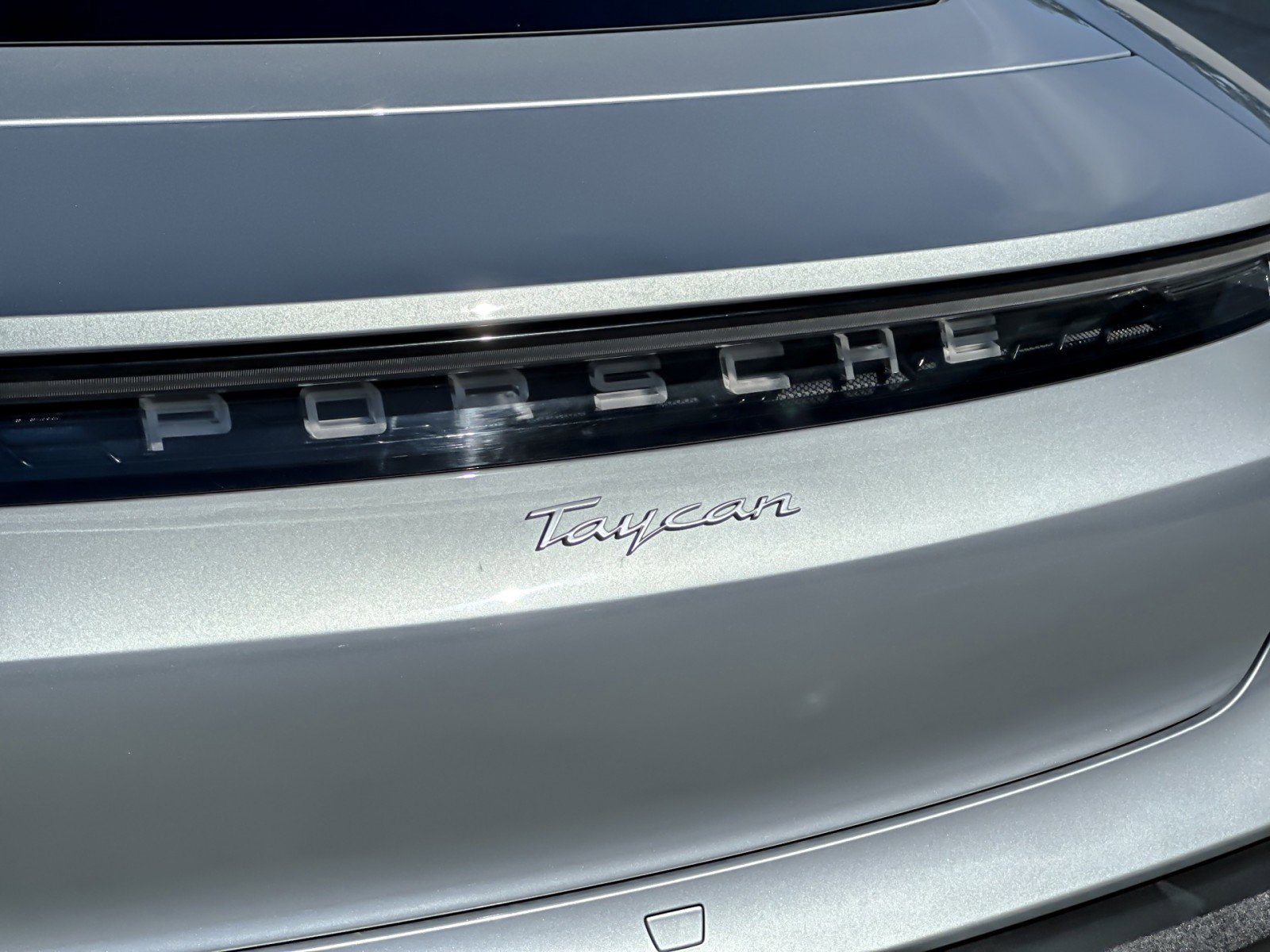 Certified 2021 Porsche Taycan image 27