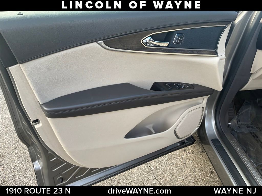 Used 2017 Lincoln MKX Select w/ Select Plus Package image 12