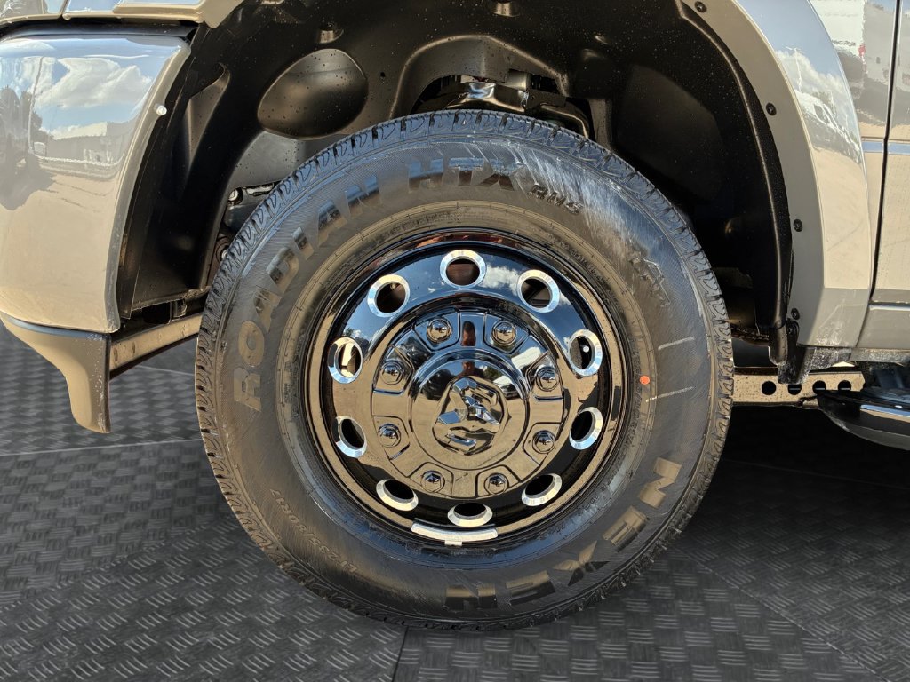 New 2027 RAM 3500 Laramie AWD/4WD image 22