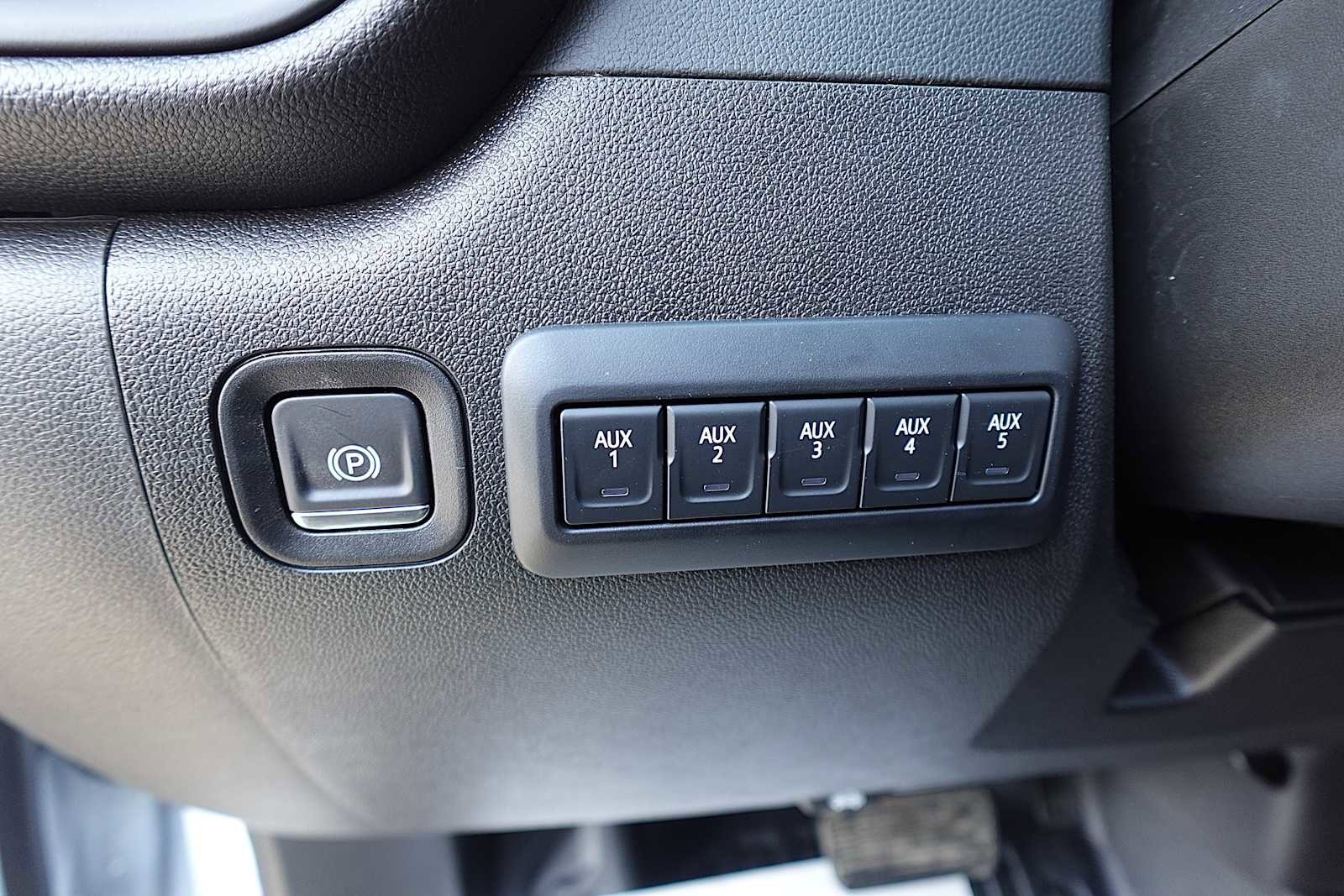 New 2026 GMC Sierra 3500 Pro w/ Convenience Package AWD/4WD image 18