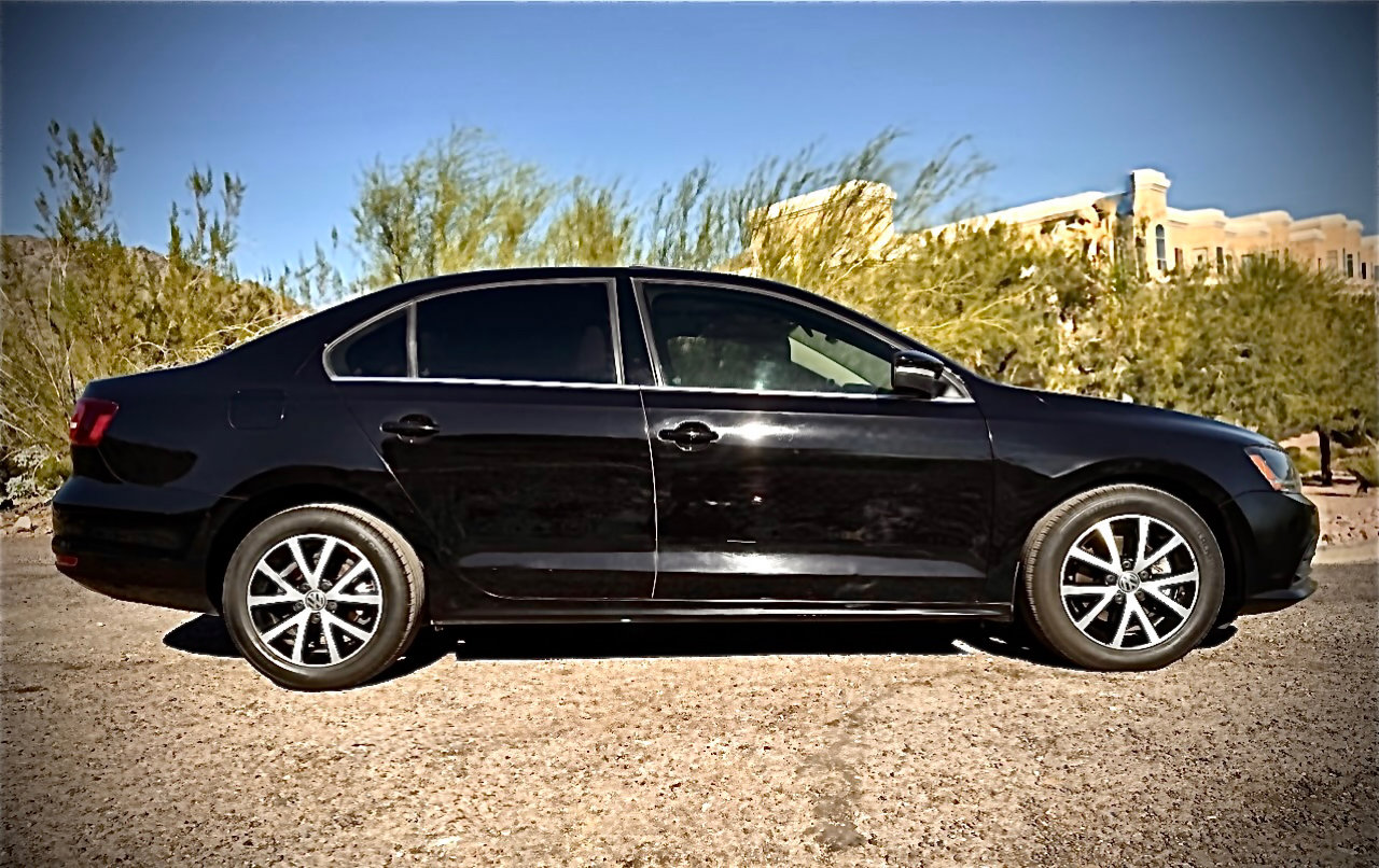 Used 2017 Volkswagen Jetta SE image 7