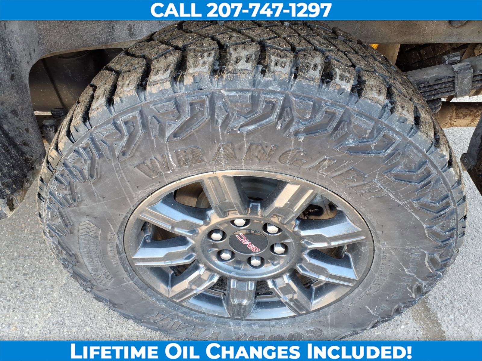 Used 2024 GMC Sierra 1500 AT4X AWD/4WD image 9