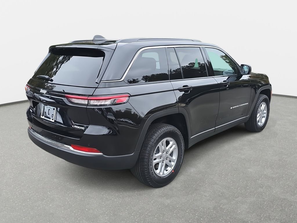 New 2025 Jeep Grand Cherokee Laredo w/ Luxury Tech Group I AWD/4WD image 5