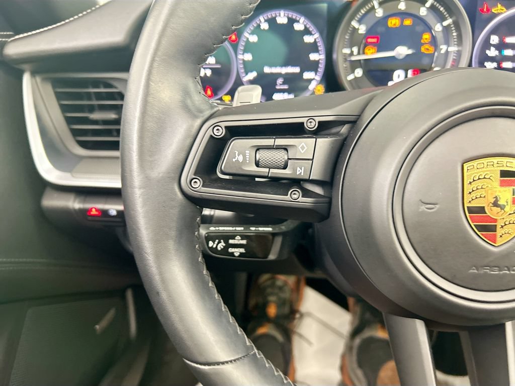 Certified 2022 Porsche 911 Targa 4S AWD/4WD image 13