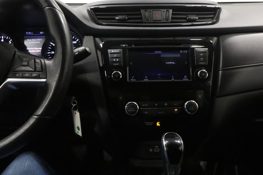Used 2019 Nissan Rogue S FWD image 21