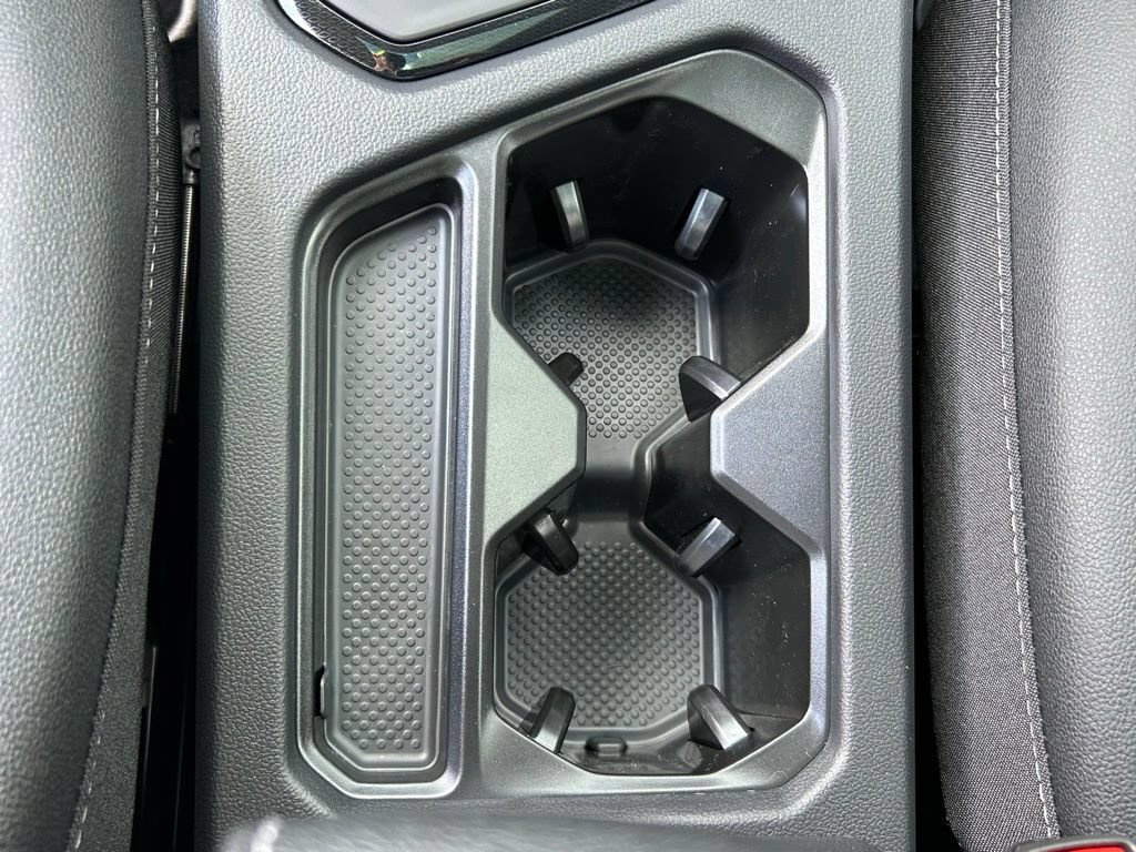 New 2026 Volkswagen Taos SE FWD image 35