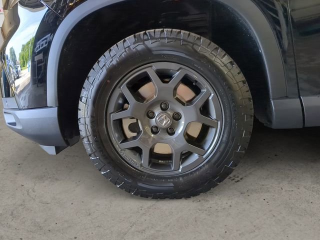 New 2025 Honda Pilot TrailSport image 14