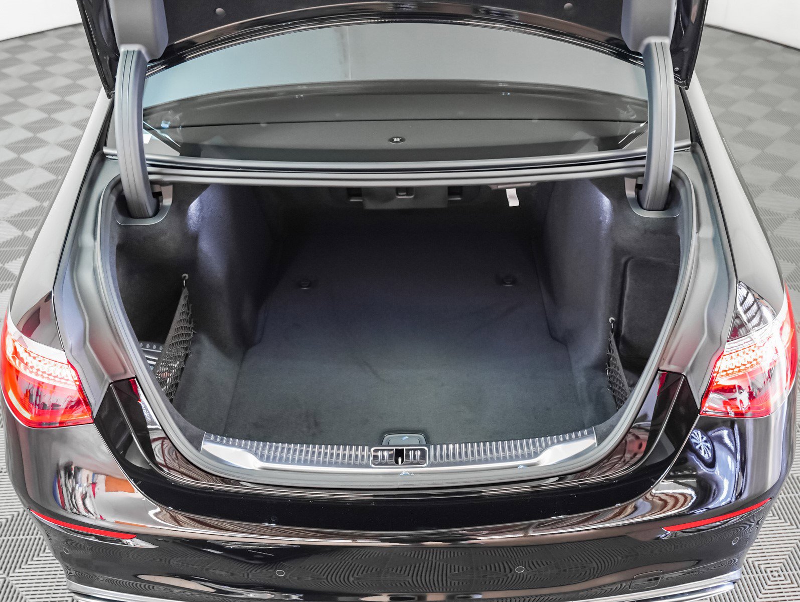 New 2026 Mercedes-Benz S 580 4MATIC Sedan image 11