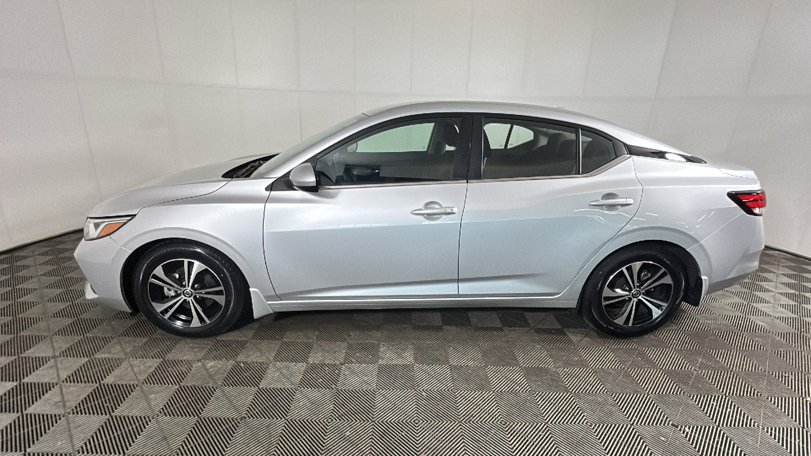 Used 2023 Nissan Sentra SV w/ All-Weather Package FWD image 7
