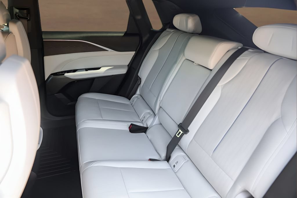 Certified 2024 Cadillac Lyriq Sport AWD/4WD image 21